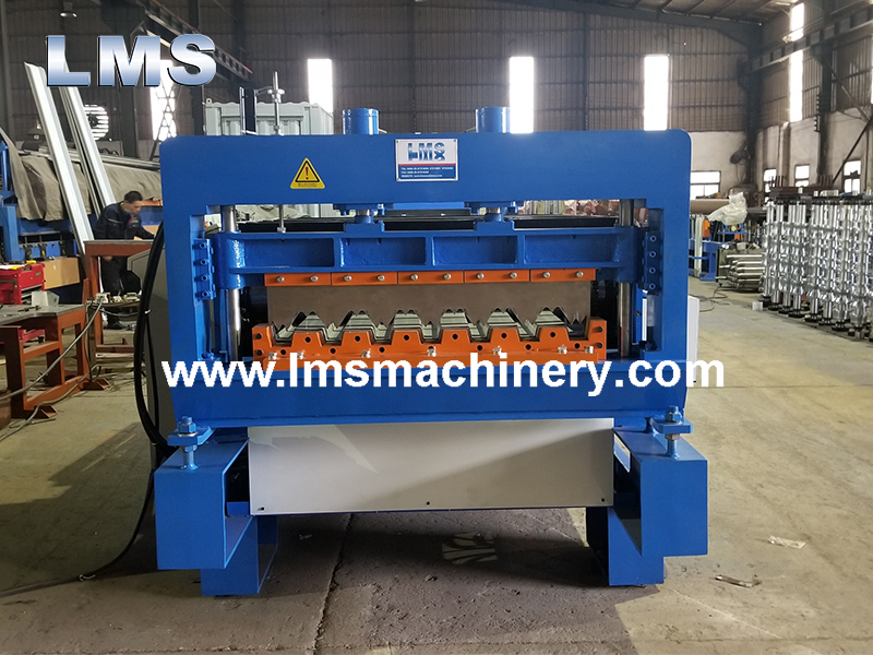 Metal Deck Roll Forming Machine